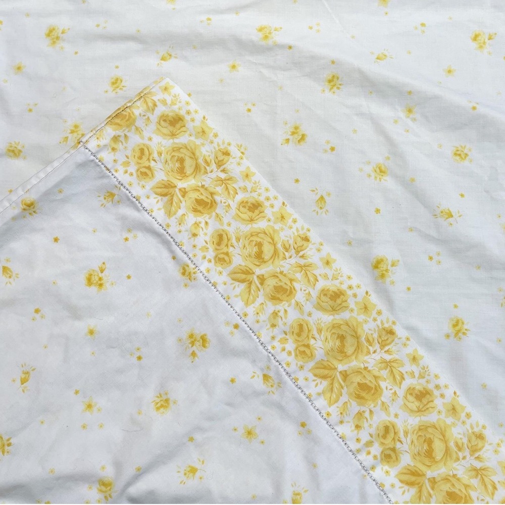 Vintage Canon Yellow‎ Floral Rose Print 2 Pillowcases White Yellow Cottagecore